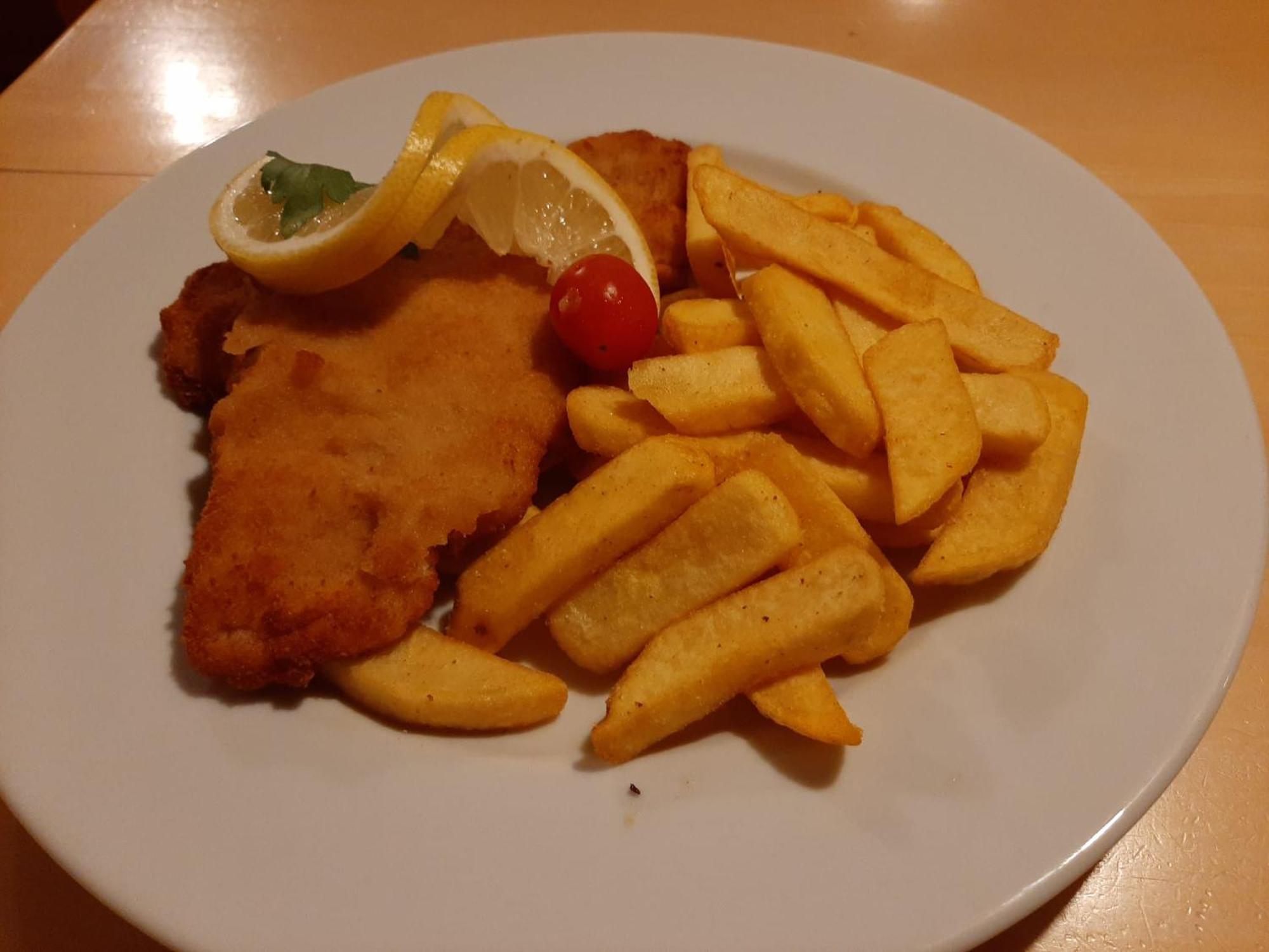Hotel Landgasthof Frankenstern 格斯韦因斯泰因 外观 照片