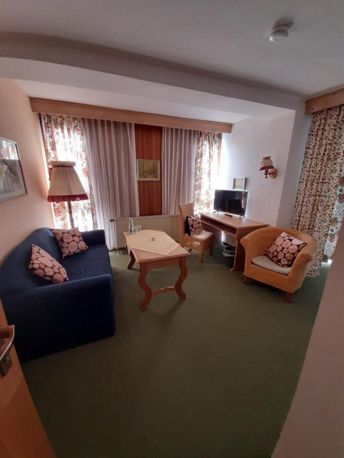 Hotel Landgasthof Frankenstern 格斯韦因斯泰因 外观 照片