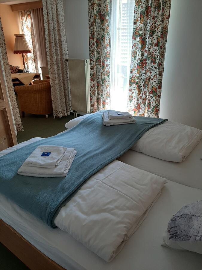 Hotel Landgasthof Frankenstern 格斯韦因斯泰因 外观 照片