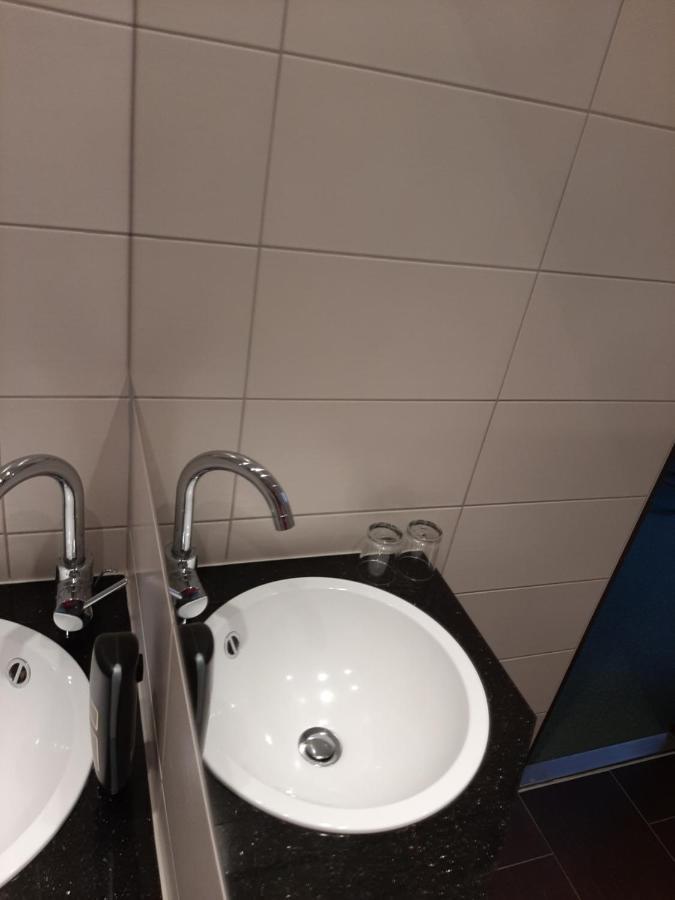 Hotel Landgasthof Frankenstern 格斯韦因斯泰因 外观 照片
