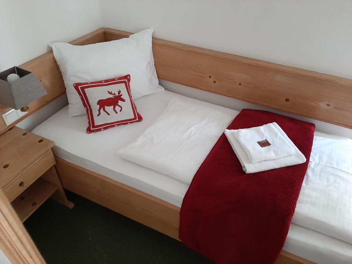 Hotel Landgasthof Frankenstern 格斯韦因斯泰因 外观 照片