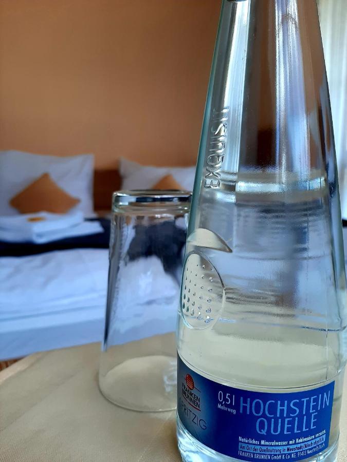 Hotel Landgasthof Frankenstern 格斯韦因斯泰因 外观 照片