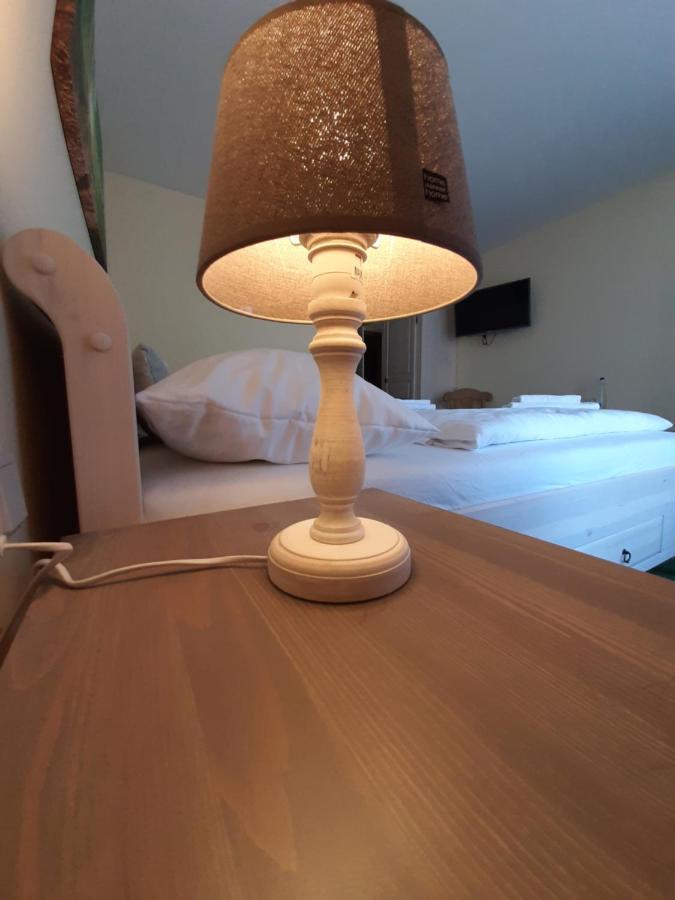 Hotel Landgasthof Frankenstern 格斯韦因斯泰因 外观 照片