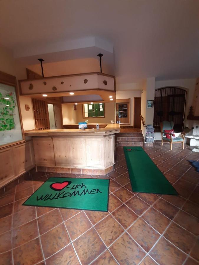 Hotel Landgasthof Frankenstern 格斯韦因斯泰因 外观 照片